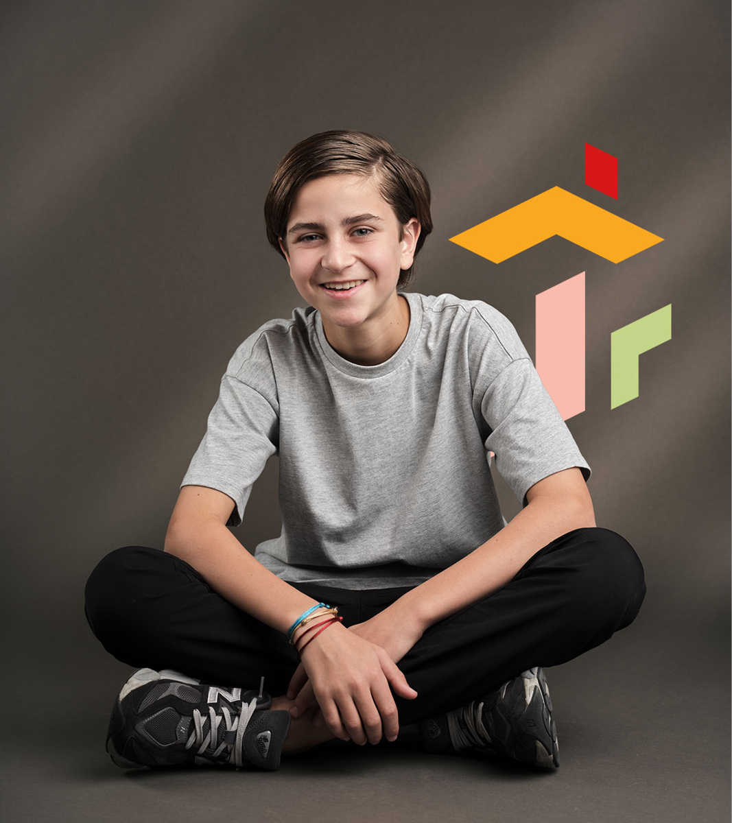 'Ik kom niet van een Montessori basisschool, maar vind het zelfstandig werken heel fijn. Op de skillsgarden kan je van alles doen, ik ben er altijd aan het voetballen. Het fijne van het werken op de vloer is dat je niet van lokaal hoeft te wisselen en het is er vaak heel rustig.'